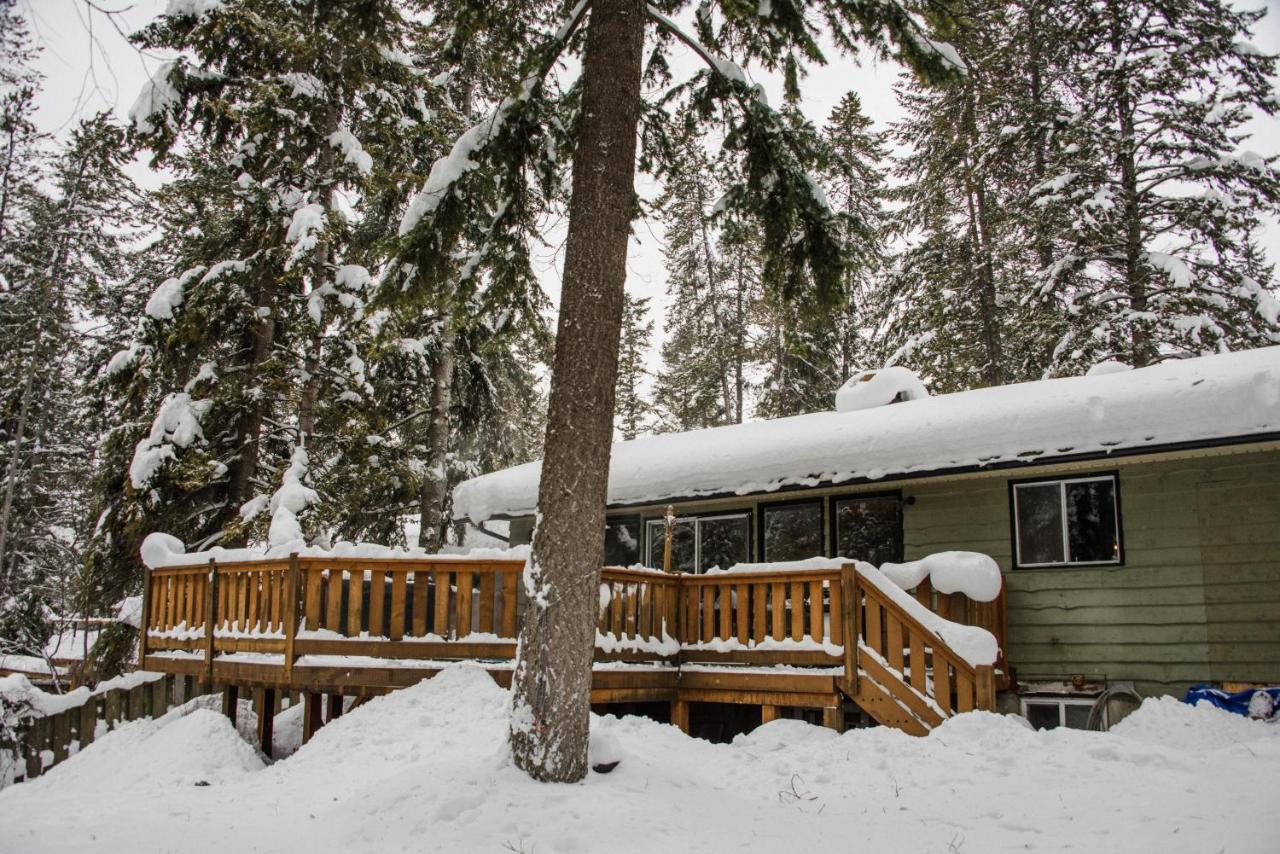 غولدن Auberge Kicking Horse Guest House المظهر الخارجي الصورة